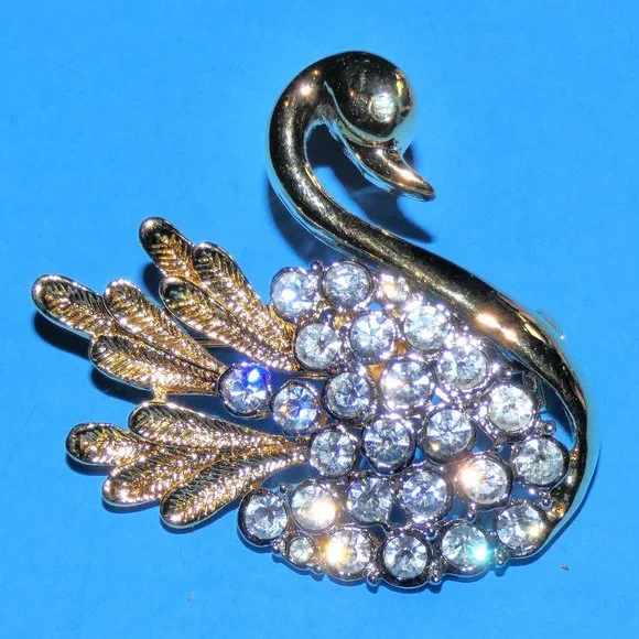 Jewelry Vintage Swan Brooch Pin Gone Tone Rhinestone Bird Lover